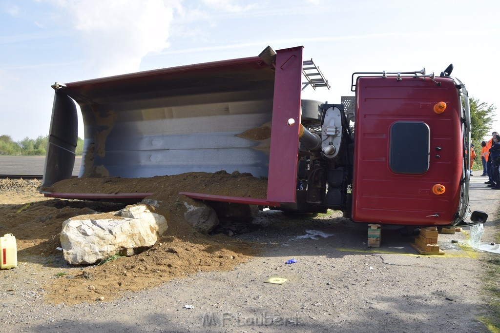 Schwerer VU LKW Zug Bergheim Kenten Koelnerstr P173.JPG - Miklos Laubert